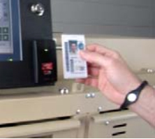 LL_16_07 Card Reader: ESD safe cabinet, secure laptop cabinet